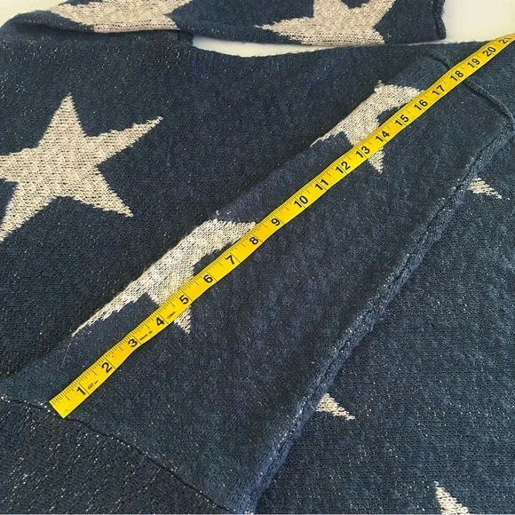 Easel Los Angeles oversized women’s size large blue knit sweater white stars - Picture 7 of 11